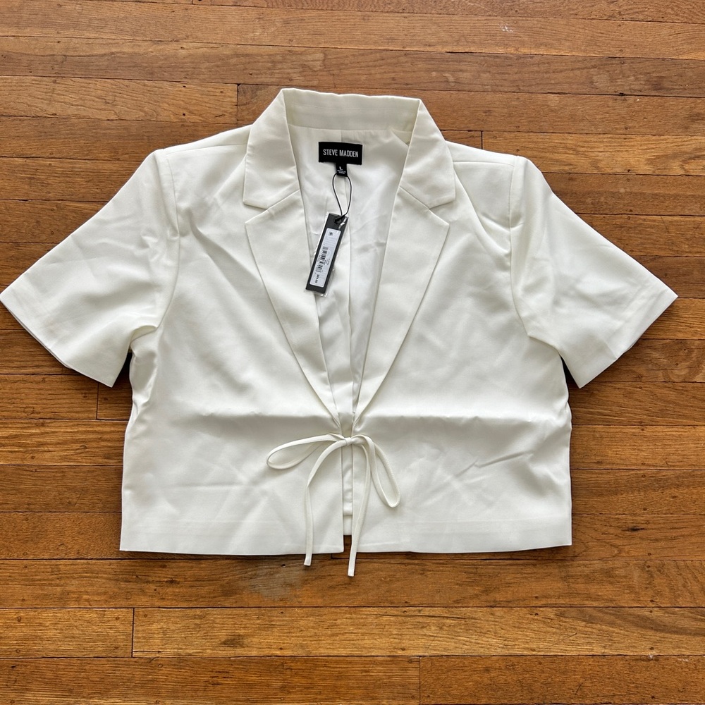 Steve Madden Fia Tie Front Short Sleeve Crop Blazer